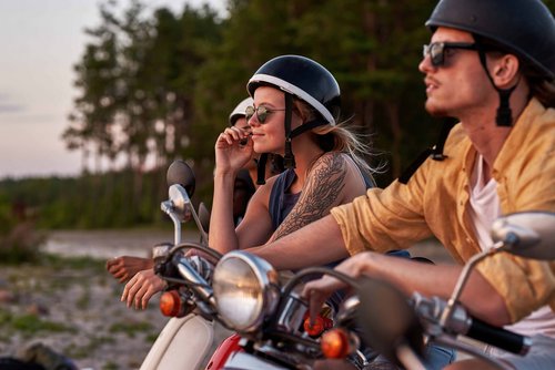 ÖBV Lehrlinge junge Menschen fahren Moped